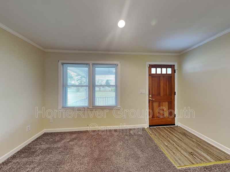 174 Richardson Cir - Photo 2 of 27