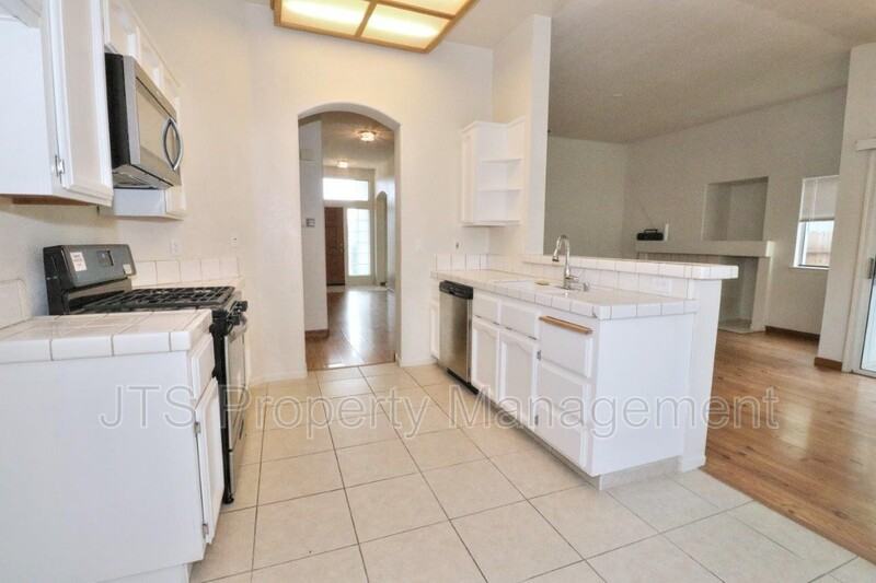 3549 Pine Hollow Way - Photo 3 of 50