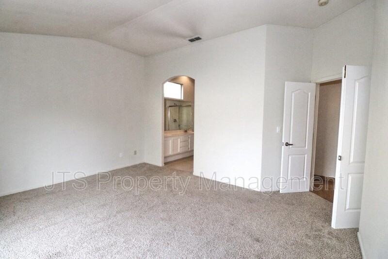 3549 Pine Hollow Way - Photo 6 of 50