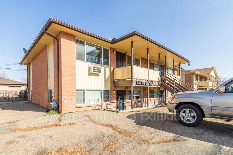 832 S Bowen St #A - Photo 2 of 8