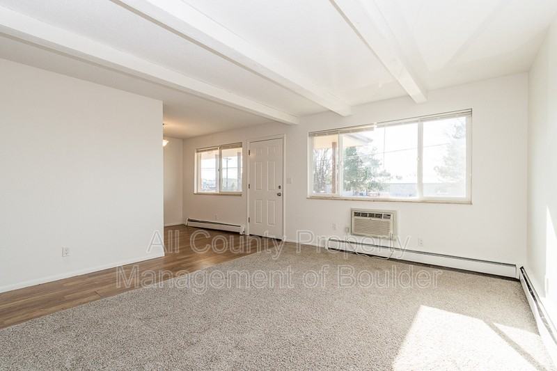832 S Bowen St #A - Photo 5 of 8