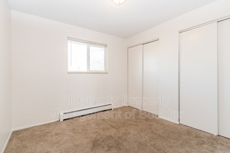 832 S Bowen St #A - Photo 6 of 8