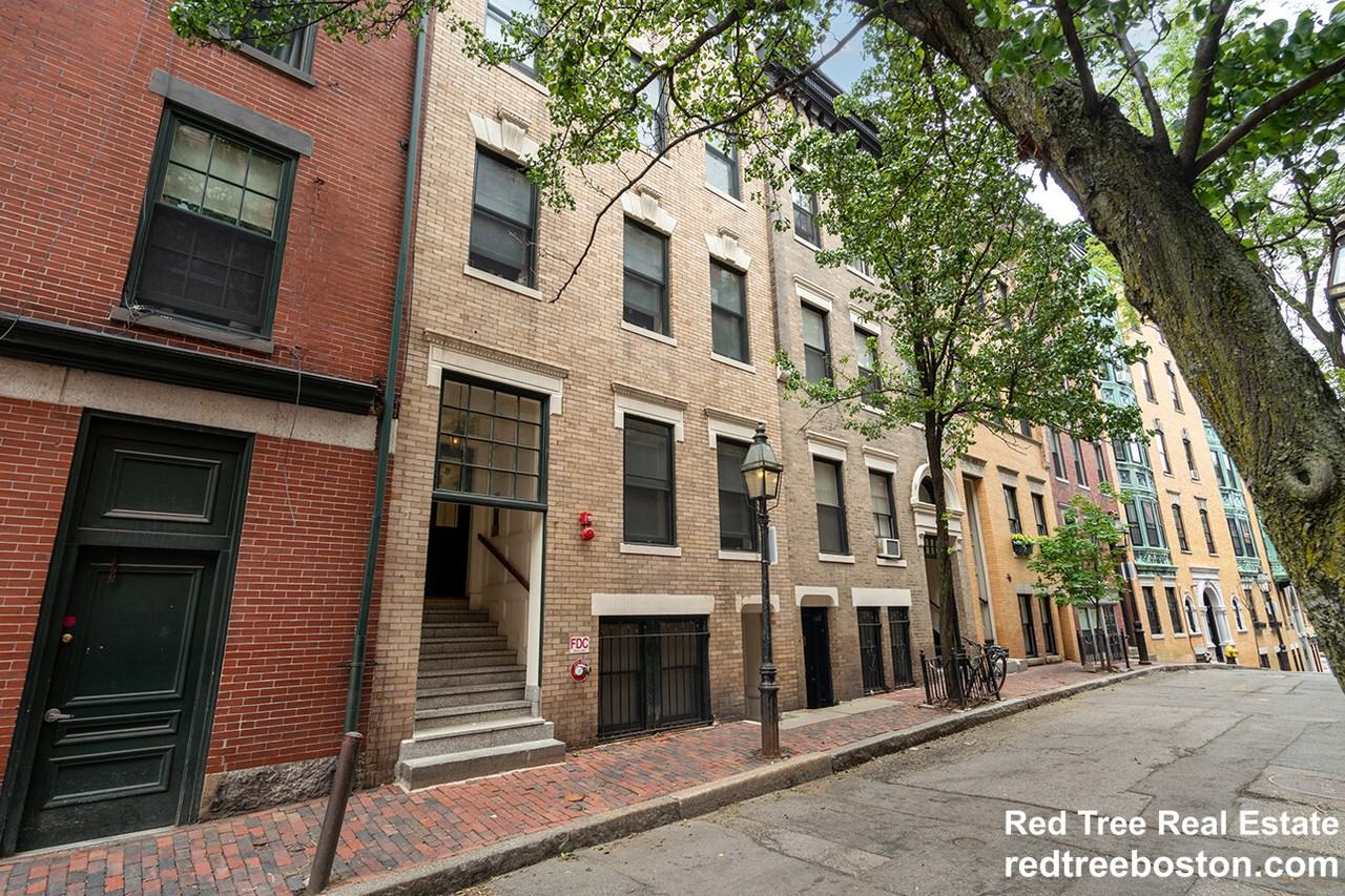 98 Myrtle St #B - Photo 2 of 2