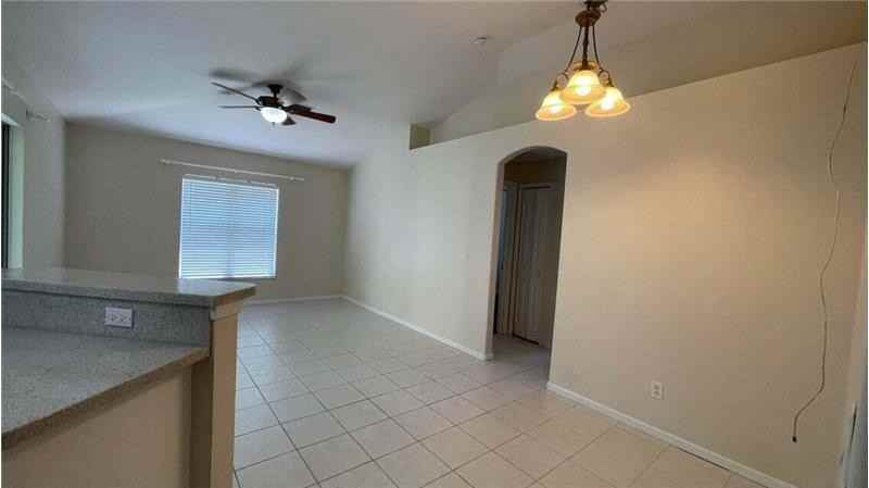 1911 Se Camilo St - Photo 3 of 12