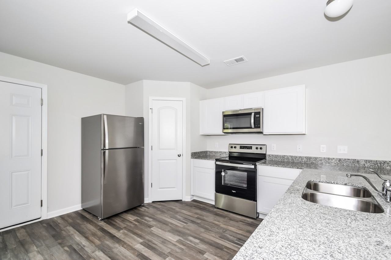 29 Lake Pamona Rd - Photo 3 of 17