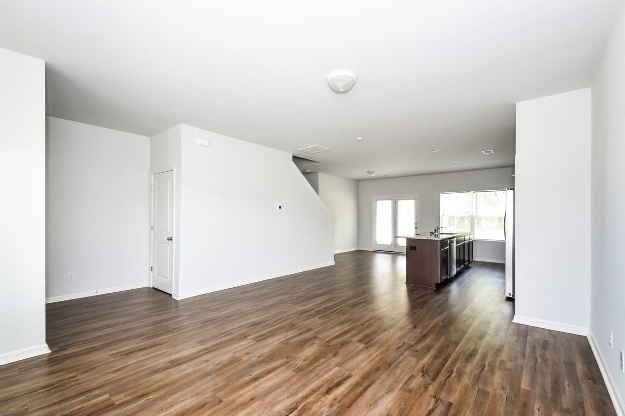 72 72 Enclave Way NE - Photo 2 of 17