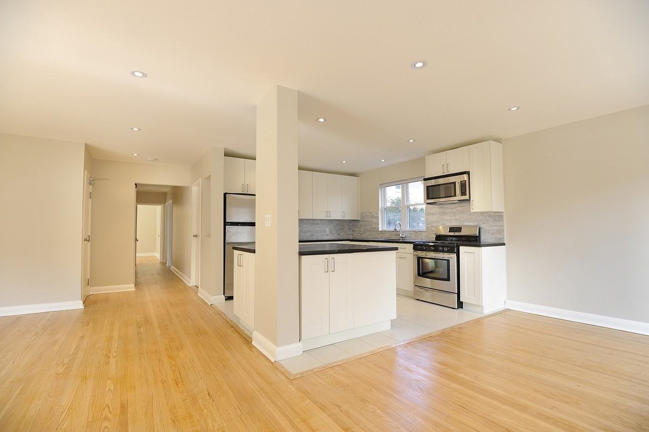 2816 Bloor Street West ##2 - Photo 3 of 11