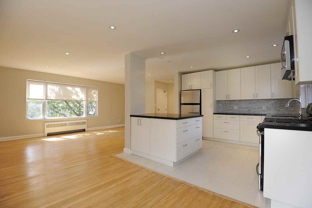 2816 Bloor Street West ##2 - Photo 2 of 11