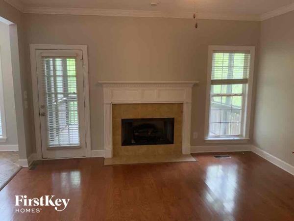 4377 Springbrook Ln - Photo 2 of 10