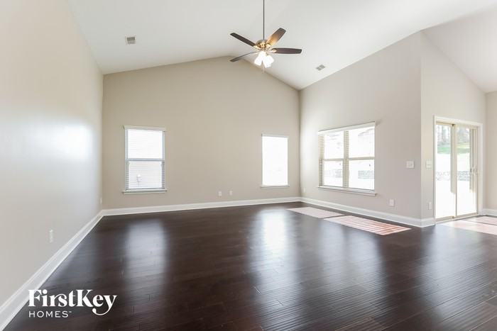 361 Lola Ln - Photo 3 of 15