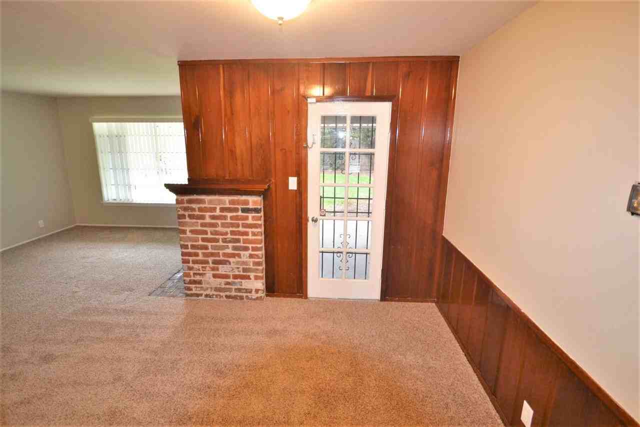 4300 42nd Ave - Photo 2 of 15