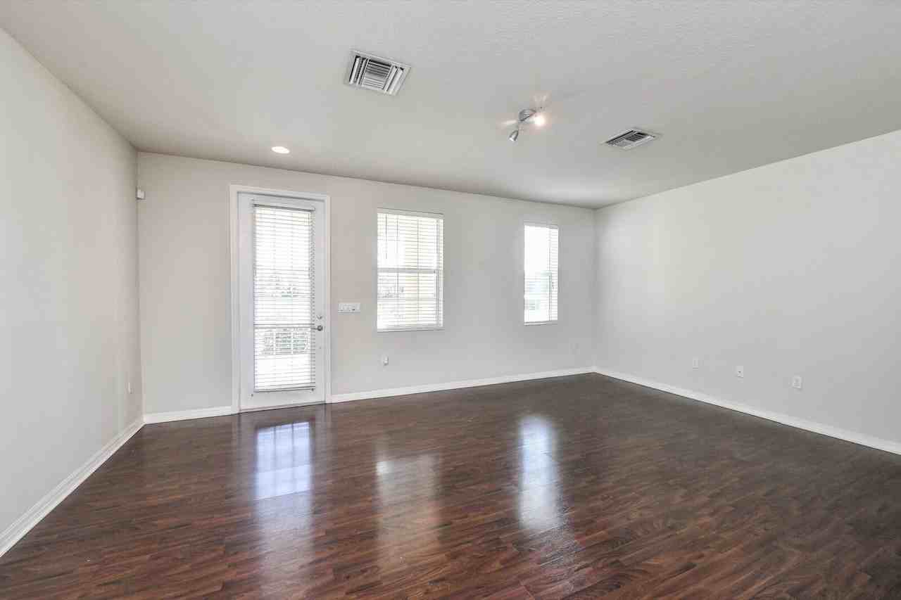 3746 82nd Avenue Cir E #102 - Photo 3 of 12