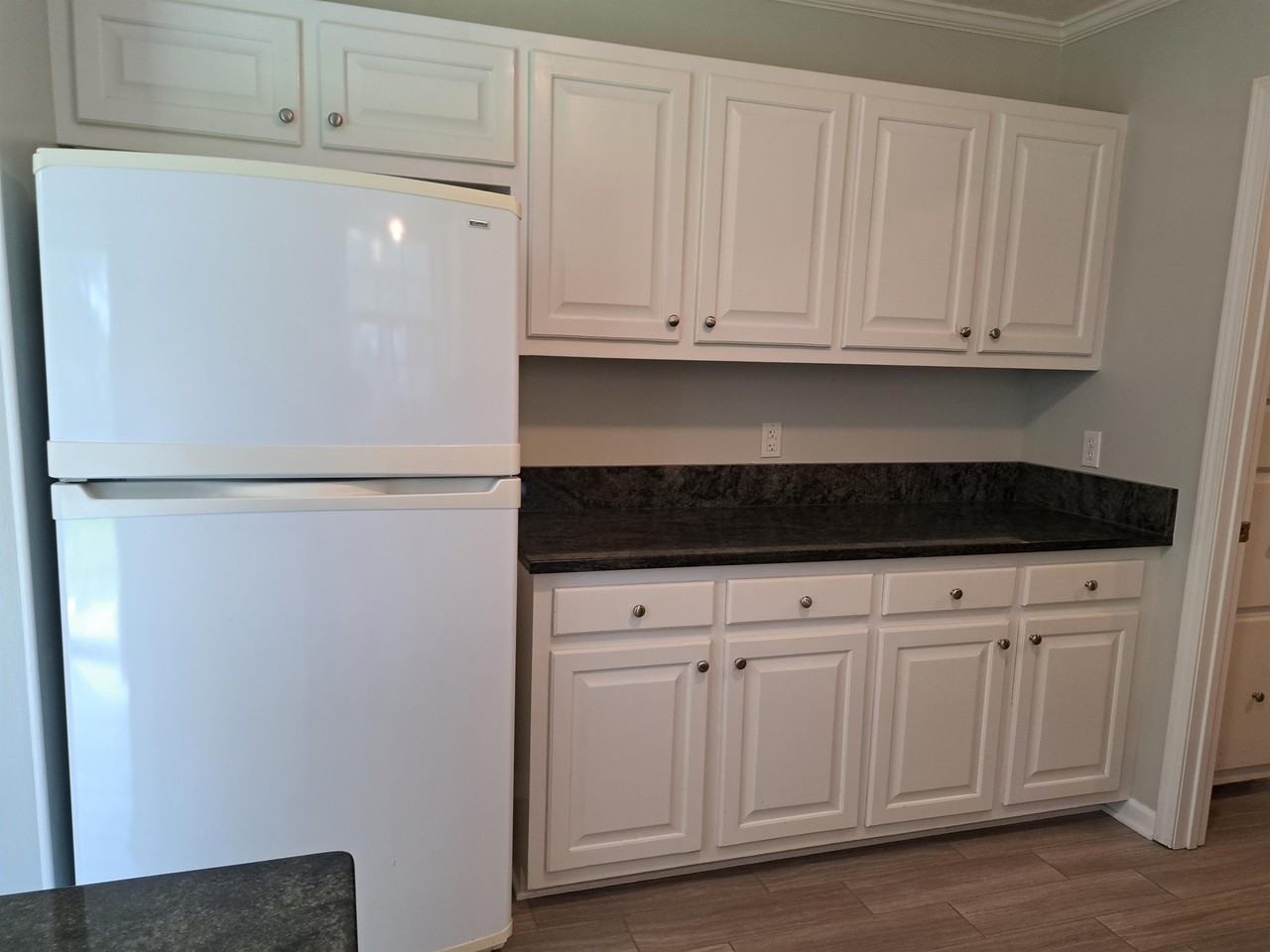 1908 Joslyn Dr #1 - Photo 6 of 15