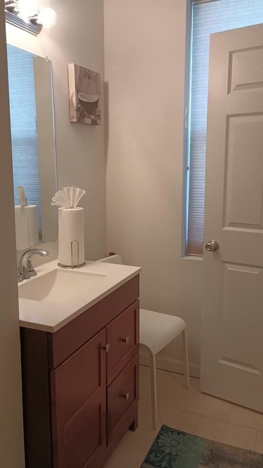 831 S Montford Ave #1 - Photo 2 of 16