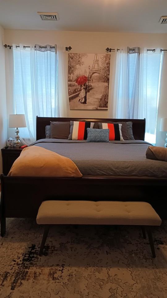 831 S Montford Ave #1 - Photo 3 of 16