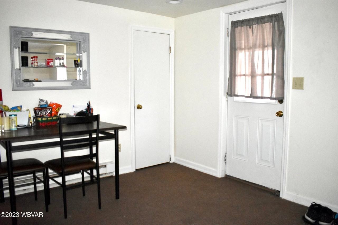 6 W Summit St #2 - Photo 3 of 7