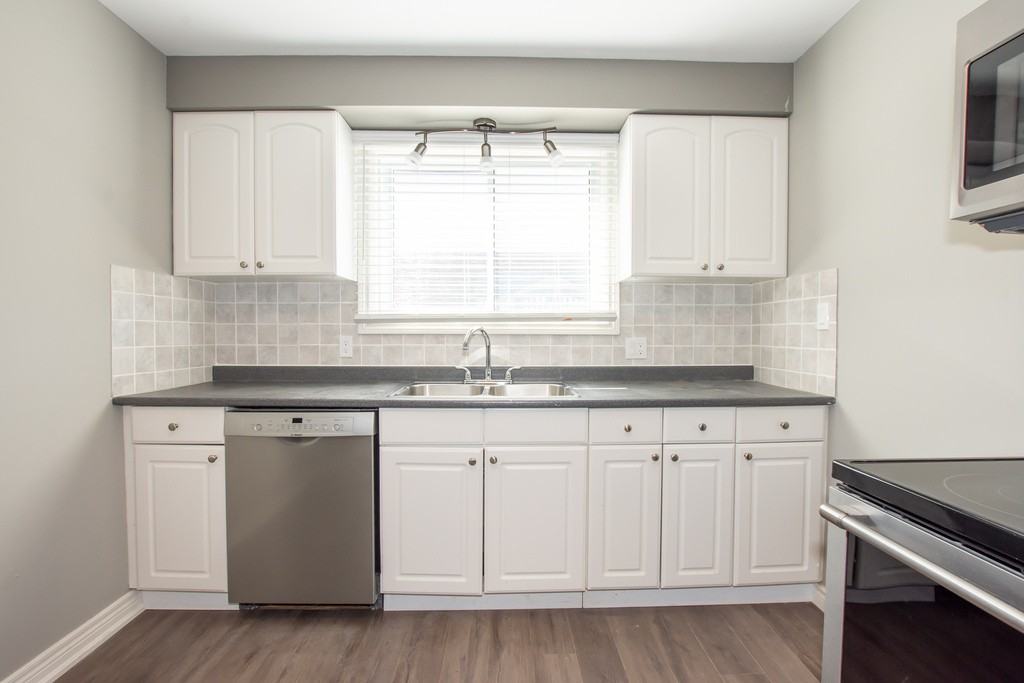 56 Townline Road West - Photo 3 of 20