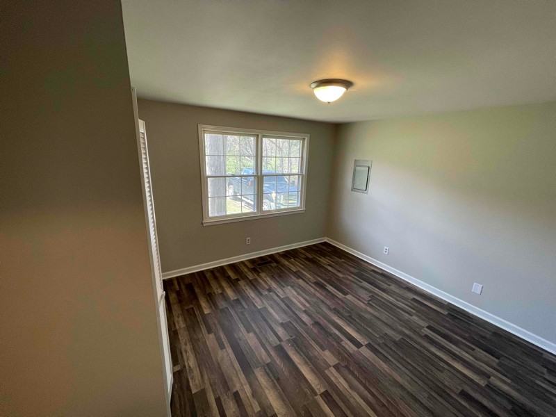 1257 Spring Creek Rd - Photo 3 of 7
