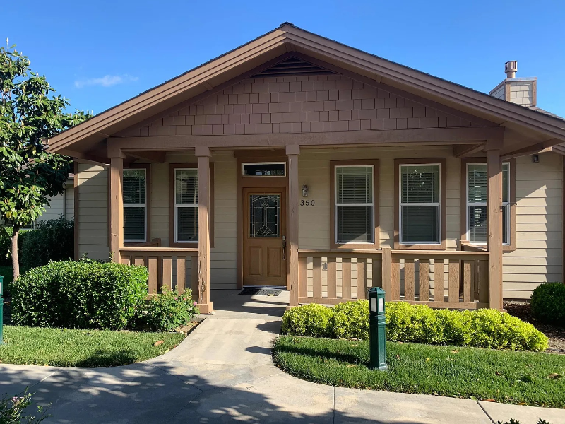 1350 Edith Cir - Photo 3 of 10