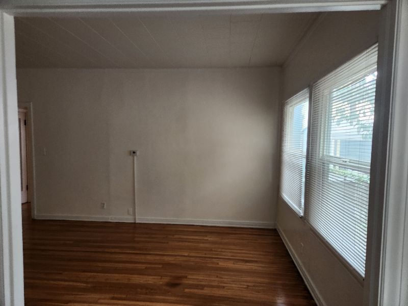 2025 Cheremoya Ave - Photo 2 of 17