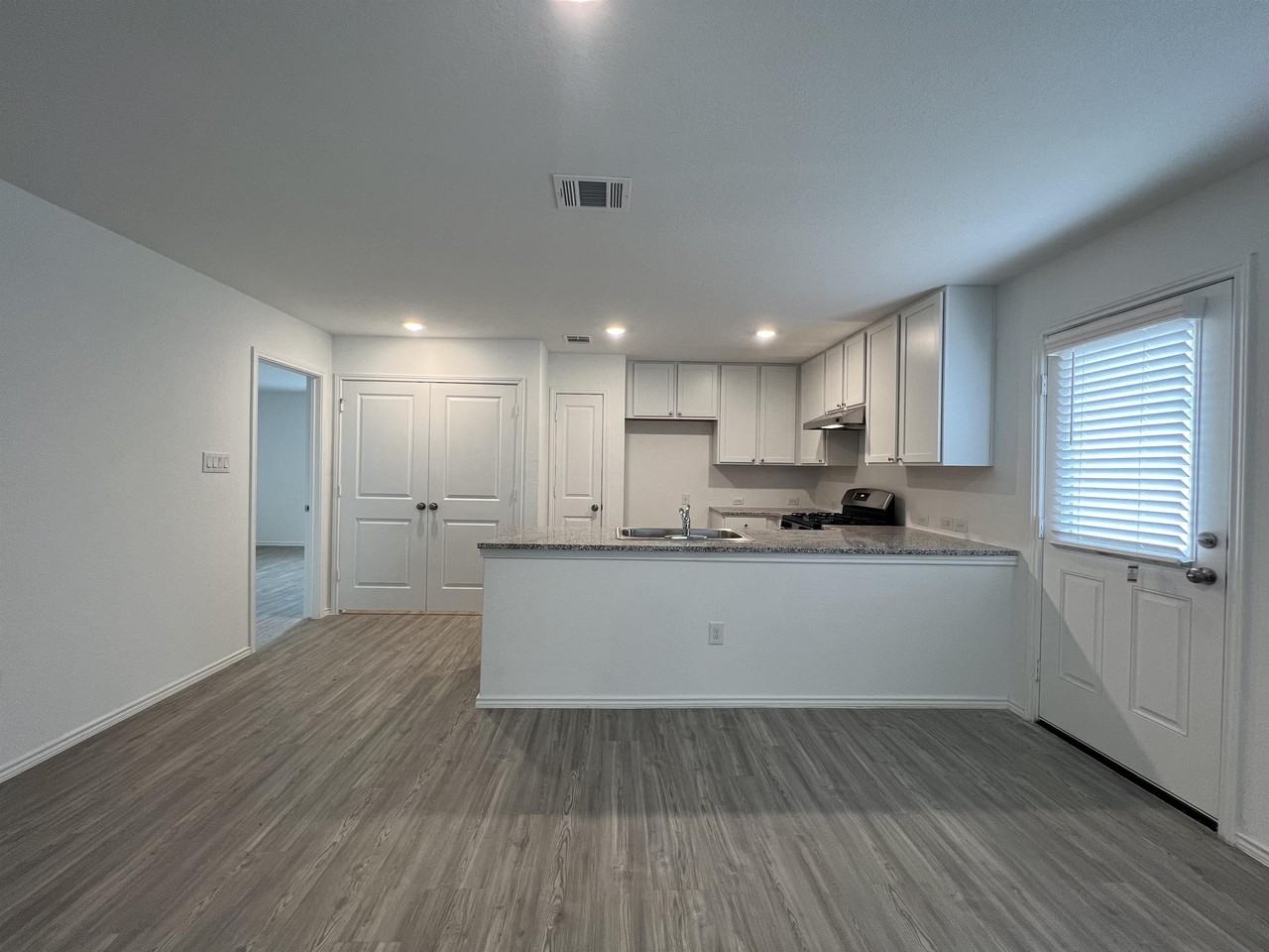 13927 Jersey Cow #1 - Photo 7 of 30