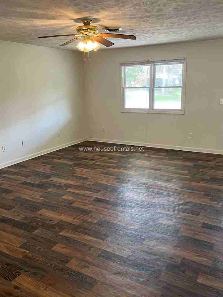 249 Mcneil St #1 - Photo 2 of 10