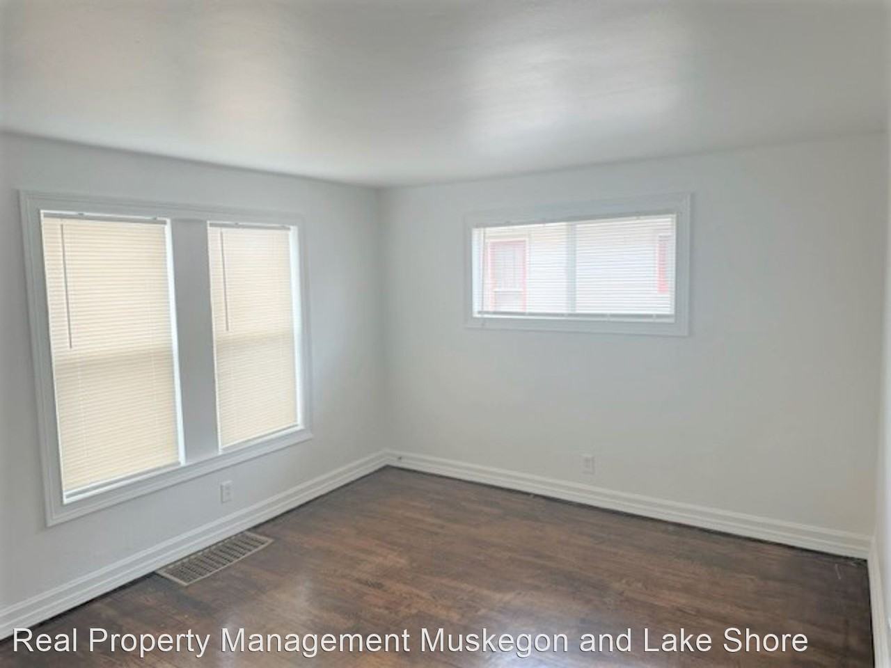 1428 Winters St - Photo 3 of 14