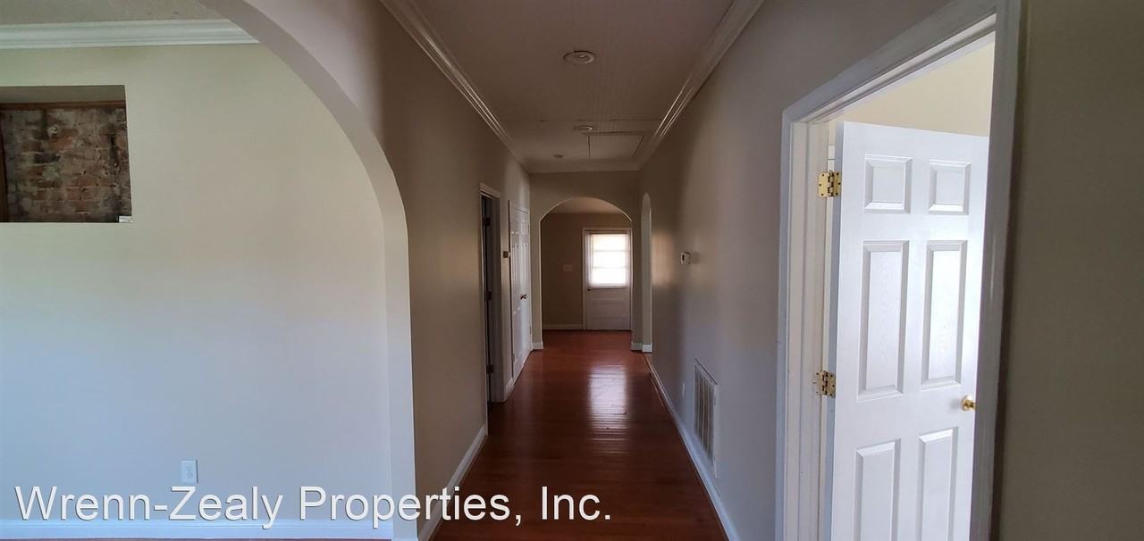 412 Beech St - Photo 2 of 14