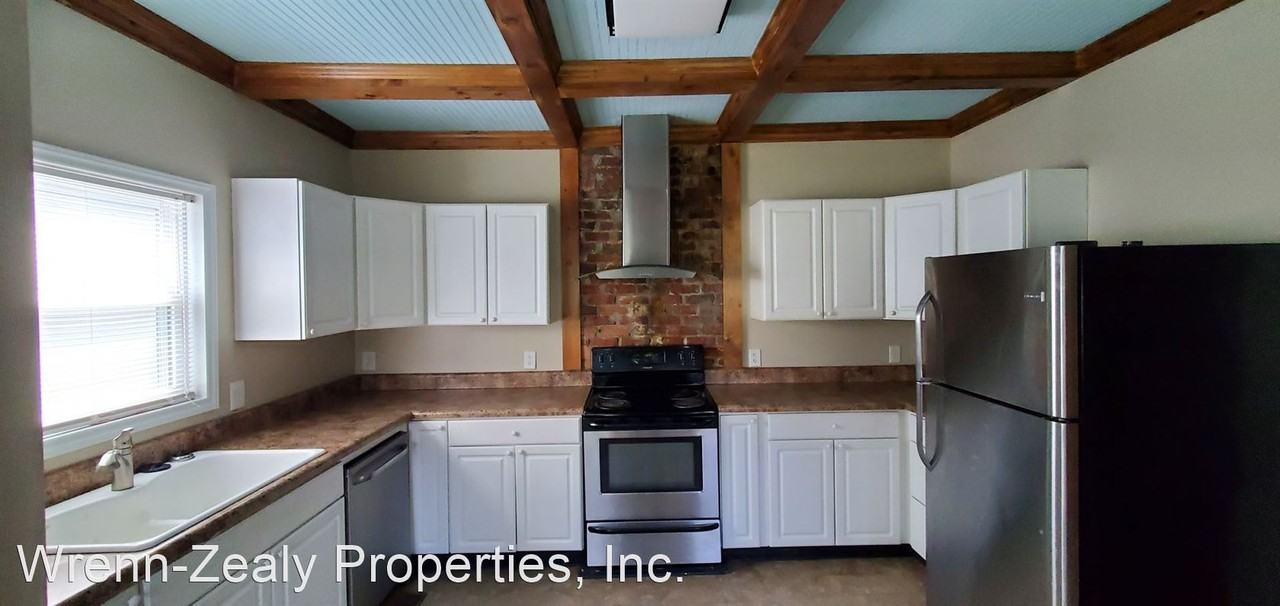 412 Beech St - Photo 3 of 14