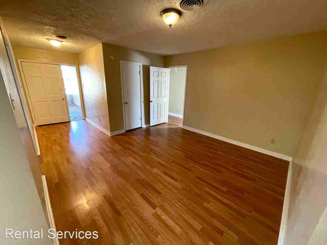 824 S 14th 1/2 St - Photo 3 of 22