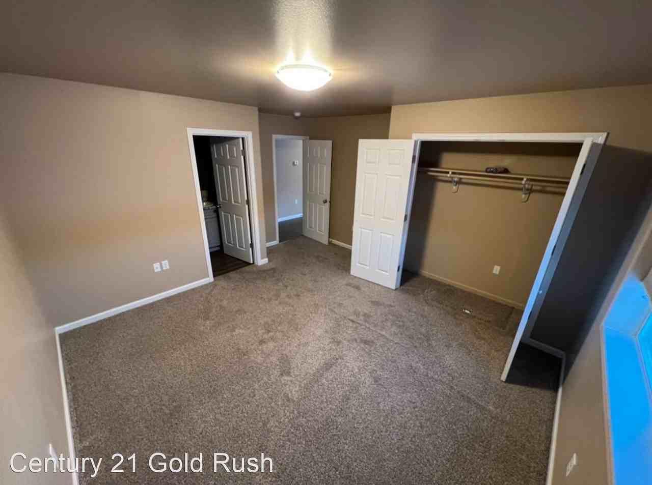 Bronco Lane - Photo 3 of 10