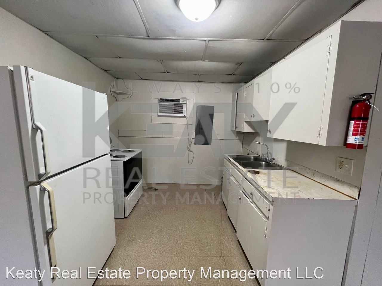 331 W Bridge Street - Photo 3 of 8