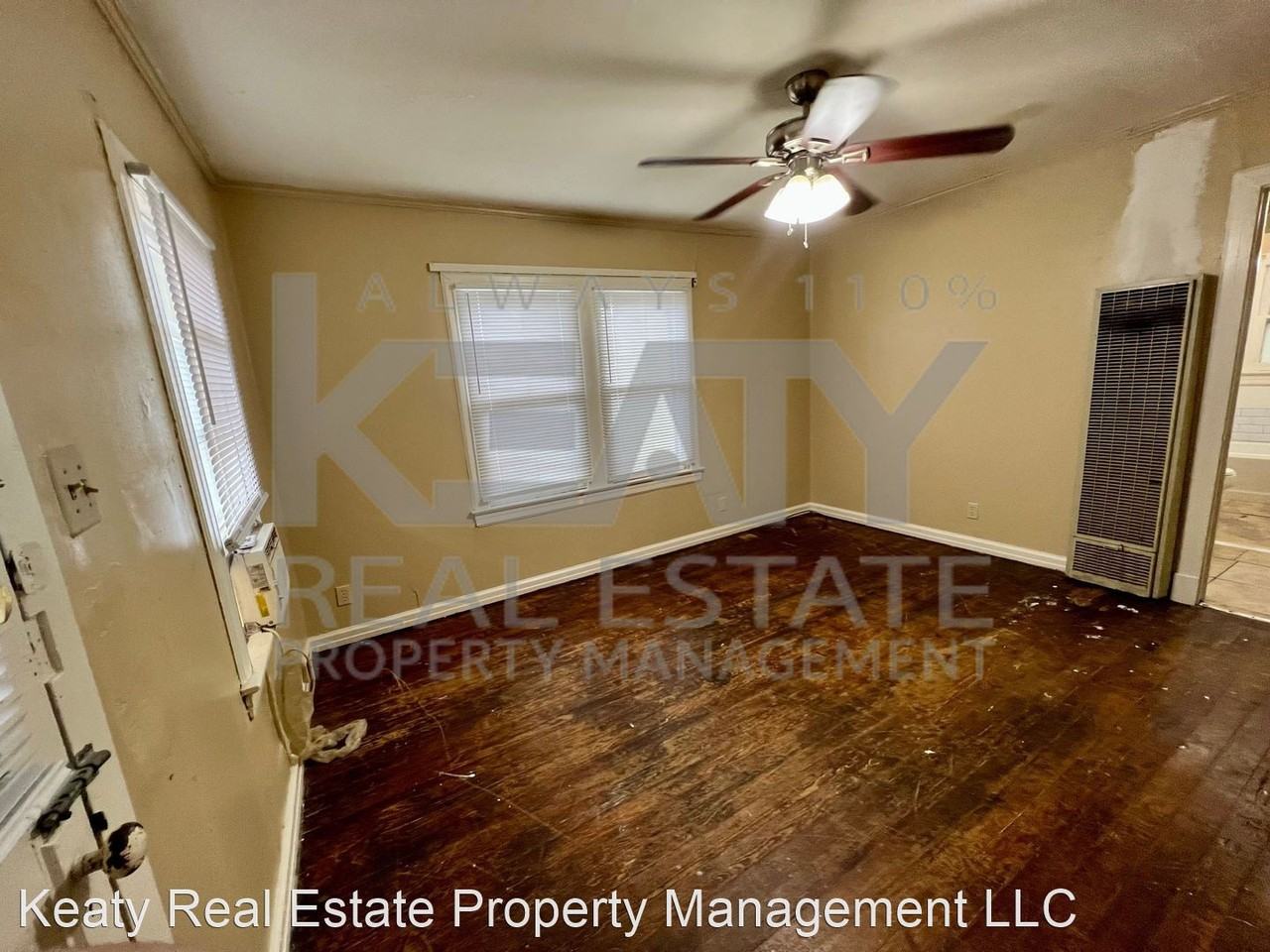 409 Silkwood St - Photo 2 of 9