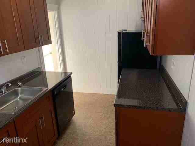 116 Washington St - Photo 2 of 5