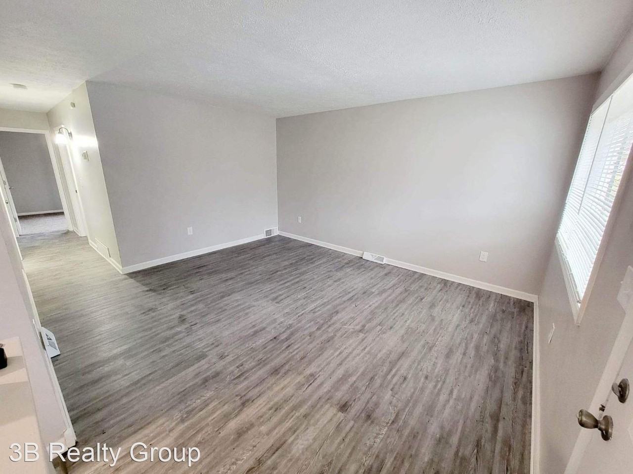 5832 Childs Ave - Photo 3 of 20