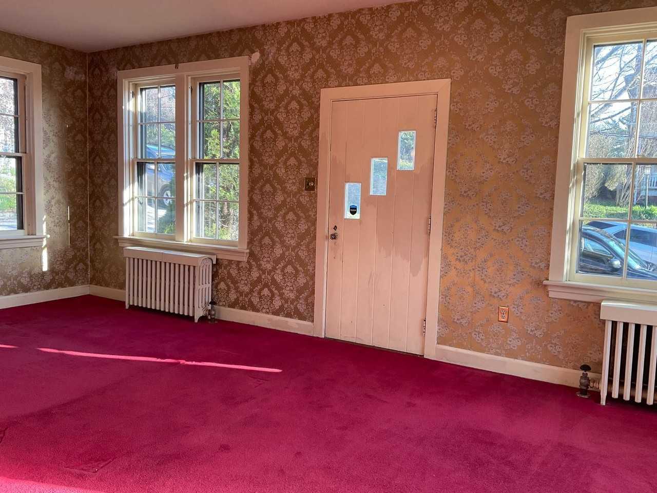 42 Fort St - Photo 3 of 29