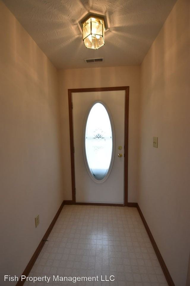 1483 Hedge Ct - Photo 2 of 22