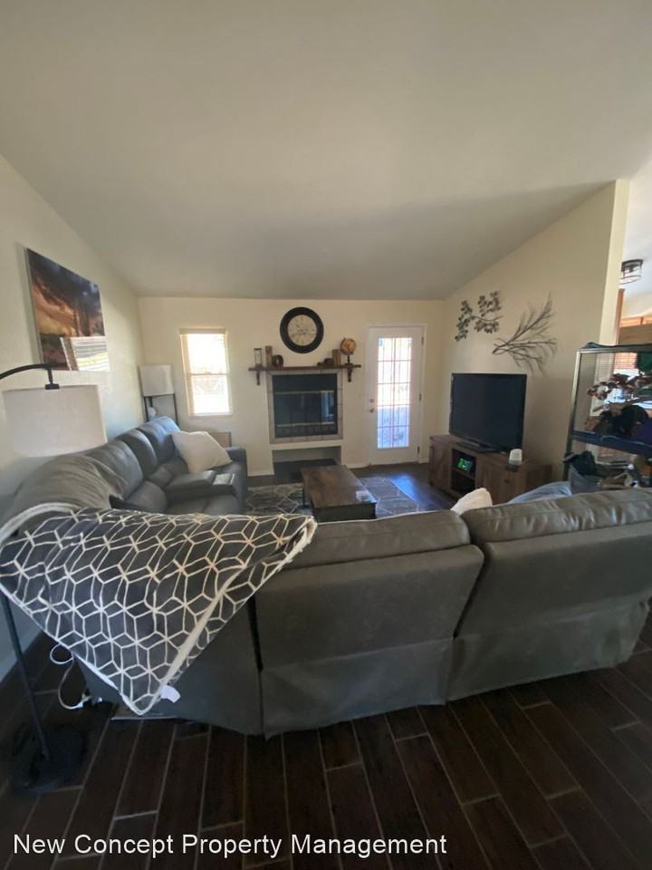 2510 W Tenbrook Way - Photo 3 of 20