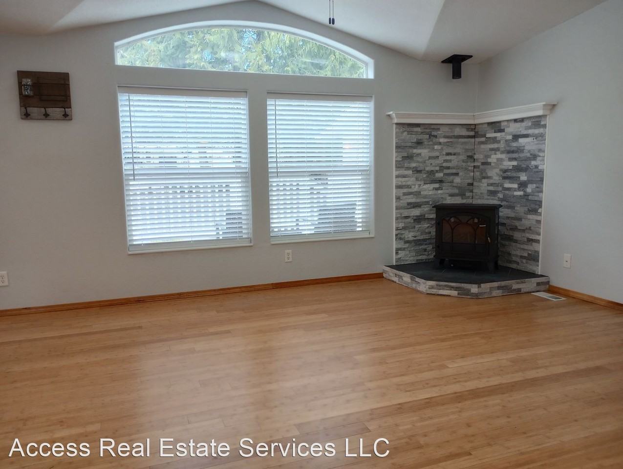 3025 Hemlock Way - Photo 3 of 25