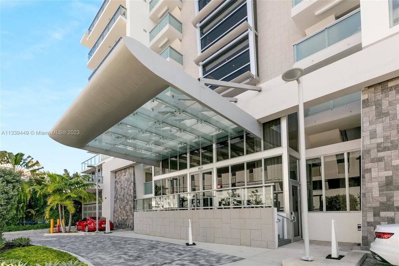 9521 E Bay Harbor Dr - Photo 2 of 42