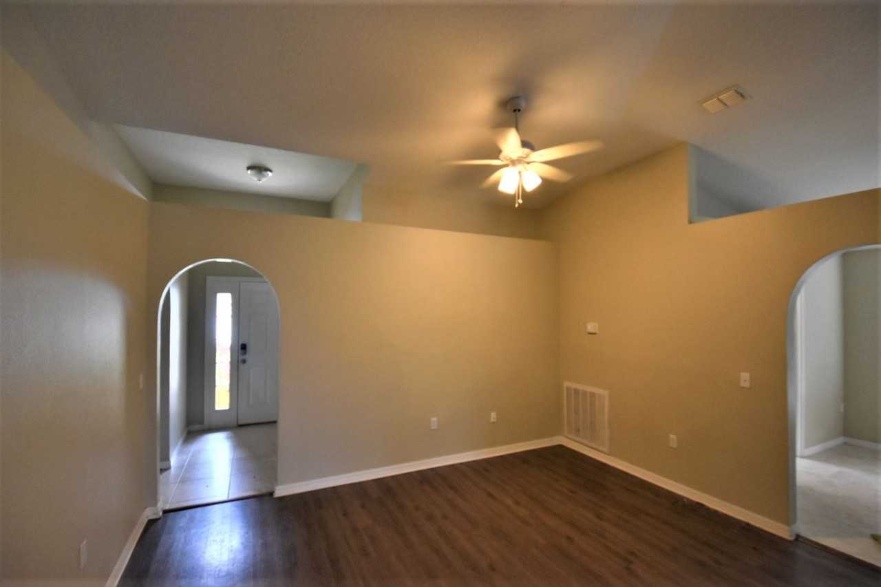 2231 Lune Ct - Photo 2 of 10