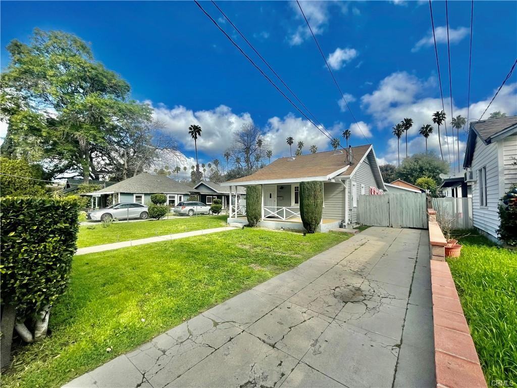 805 Merrett Dr - Photo 3 of 33