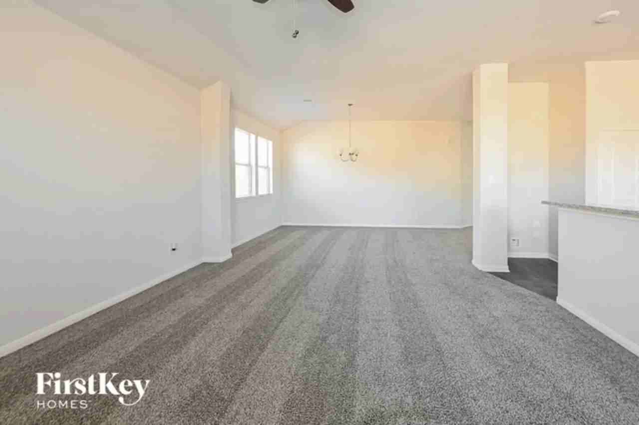 26211 Cooperstown Way - Photo 2 of 12