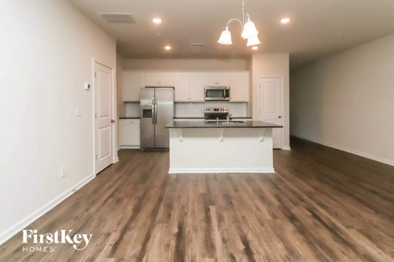 2041 Cypress Village Dr Nw - Photo 3 of 15