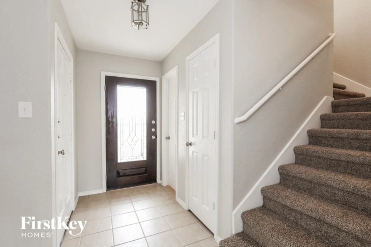 3003 Candleside Dr - Photo 2 of 15
