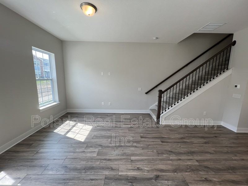 561 Steinbeck Place - Photo 3 of 22