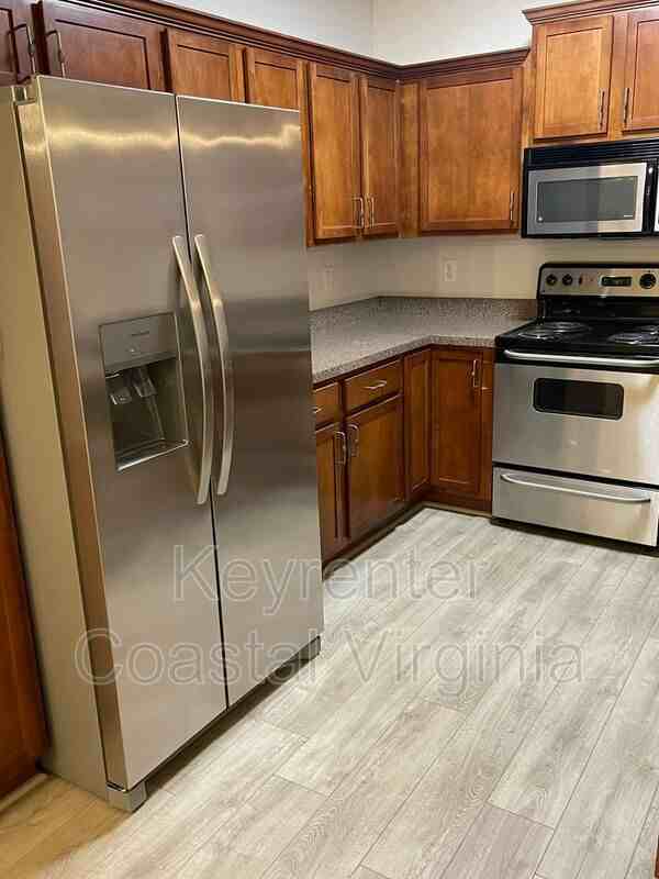 1201 Broad Water Arch - Photo 2 of 10