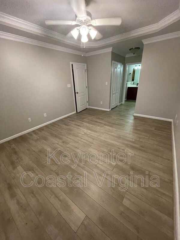 1201 Broad Water Arch - Photo 5 of 10