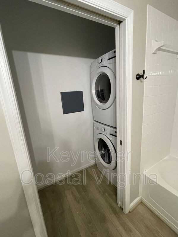 1201 Broad Water Arch - Photo 6 of 10