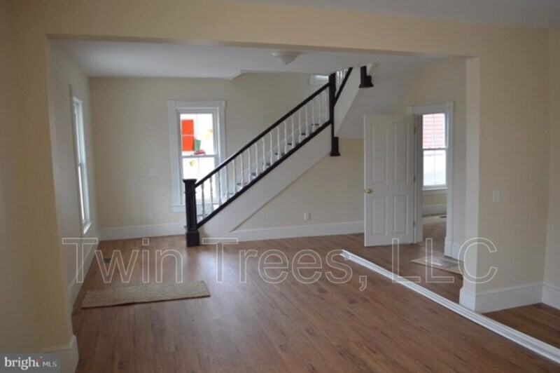 5899 Gospel St - Photo 3 of 9